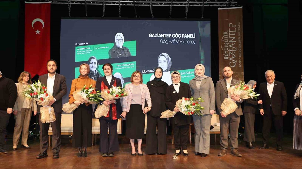 Gaziantep Büyükşehir’in ev sahipliğinde "Yeşil Otobüs" Belgesel Filmi’nin ilk gösterimi yapıldı
