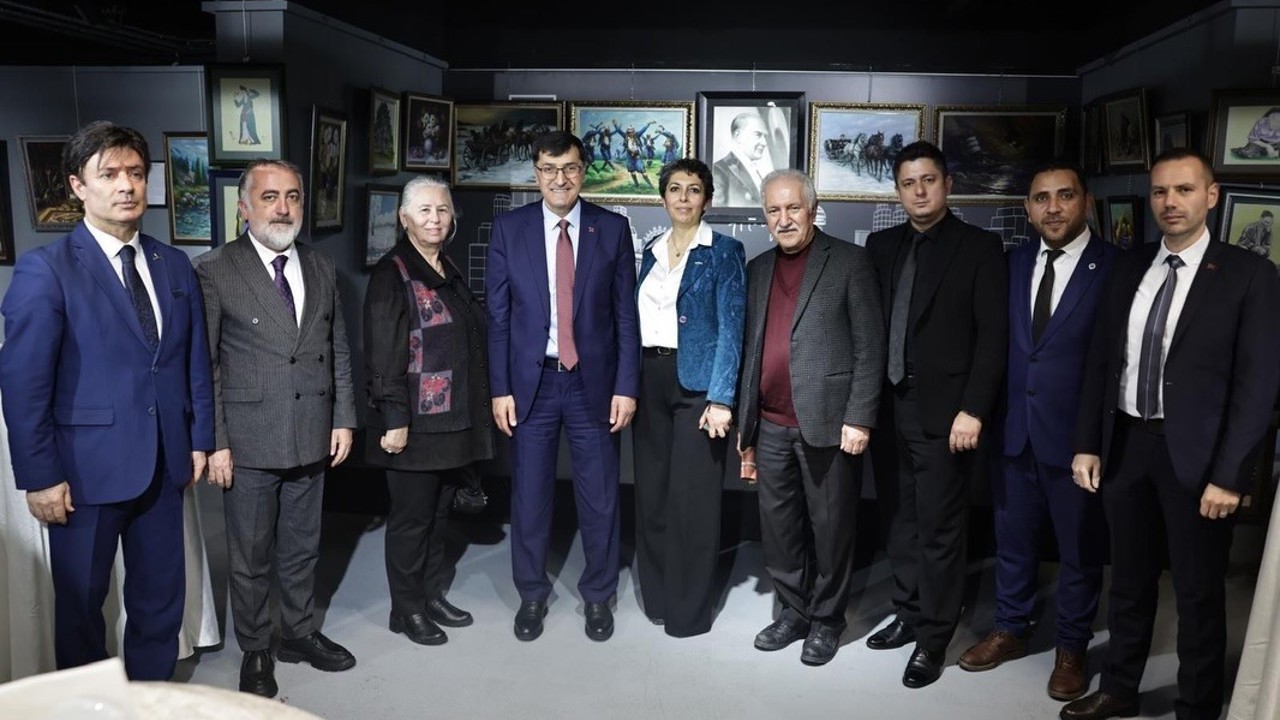 Kahveci: "Sanatçıların emeğini görünür kılmak ve desteklemek yerel yönetimlerin önemli sorumlulukları arasında"
