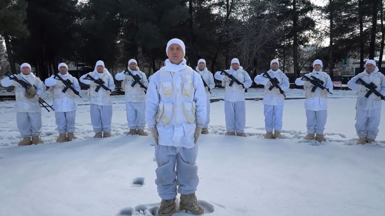 Yalova’da örülen 400 bere Siirt’teki komandolara ulaştırıldı
