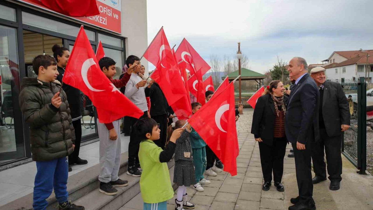 Başkan Özlü Roman koordinasyon merkezini inceleme
