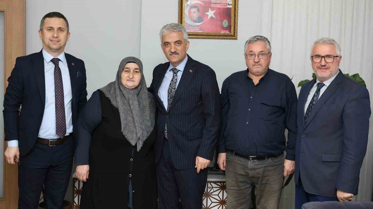 Şehit ailelerini yalnız bırakmıyor
