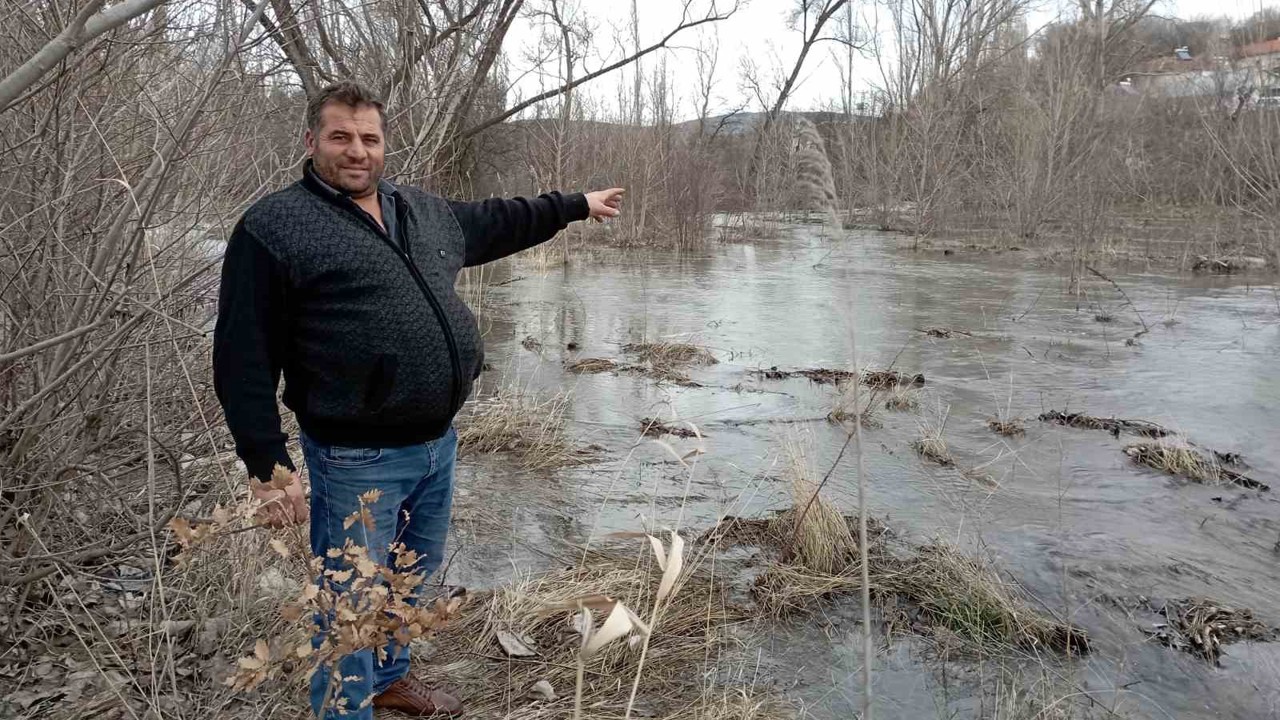 Tokat’ta dereler taştı; ekin tarlaları sular altında kaldı
