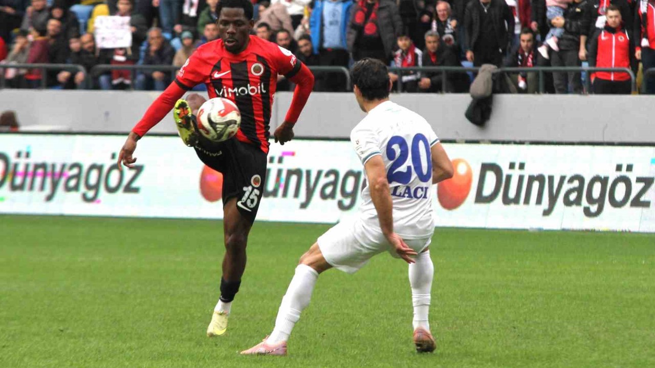 Trendyol Süper Lig: Gençlerbirliği: 2 - Çaykur Rizespor: 0 (İlk yarı)
