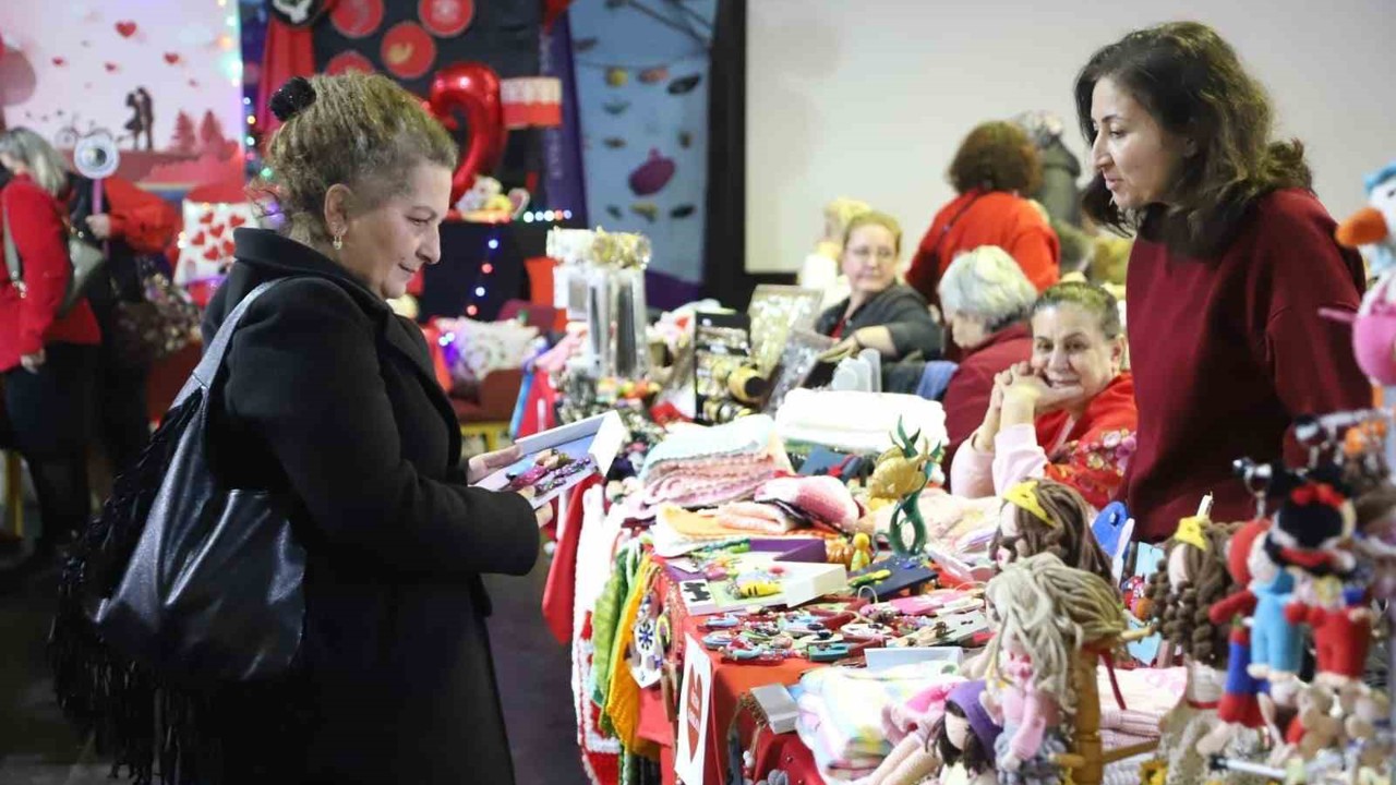 Kartal’da Sevgililer Günü’ne özel kadın emeği pazarı başladı
