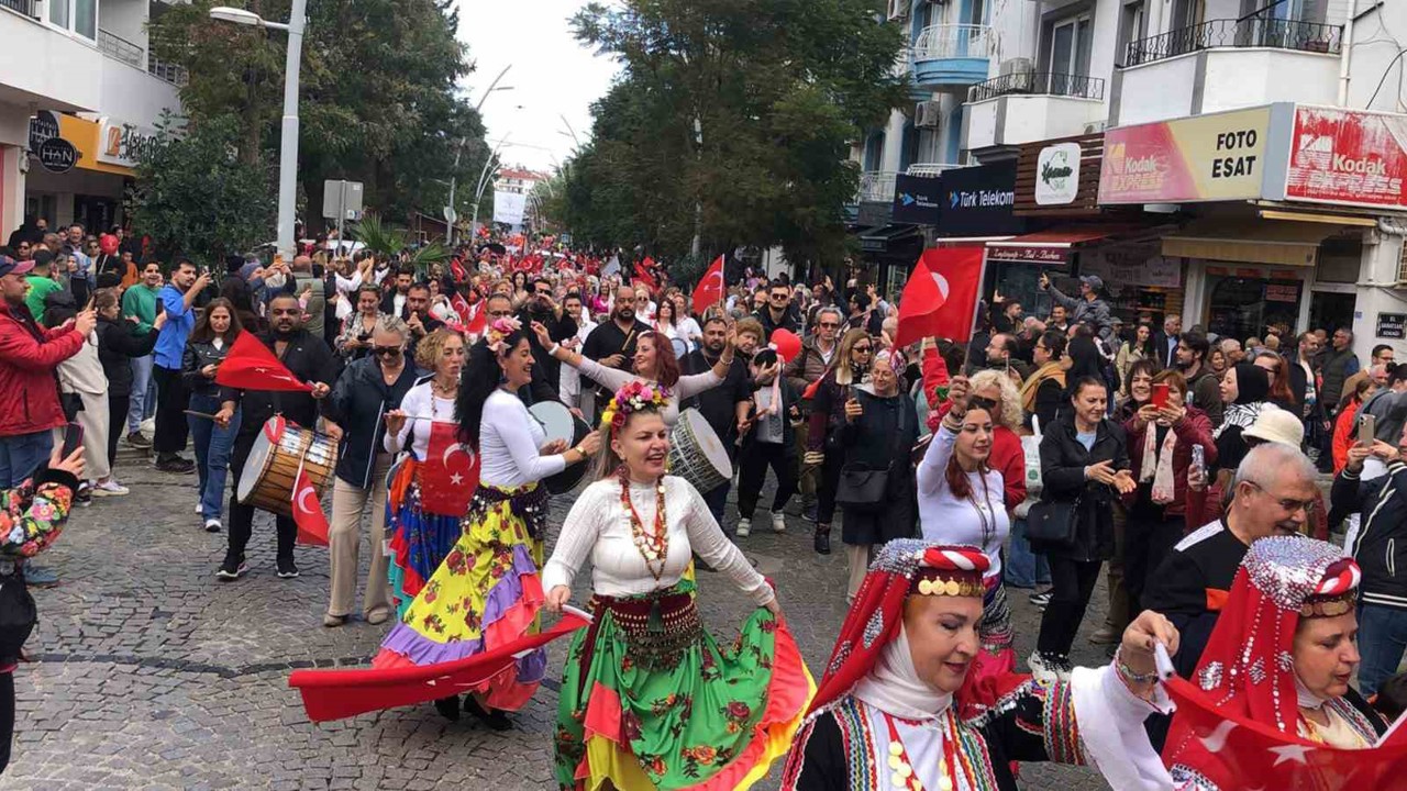 Datça ‘Badem Çiçeği Festivali’ devam ediyor
