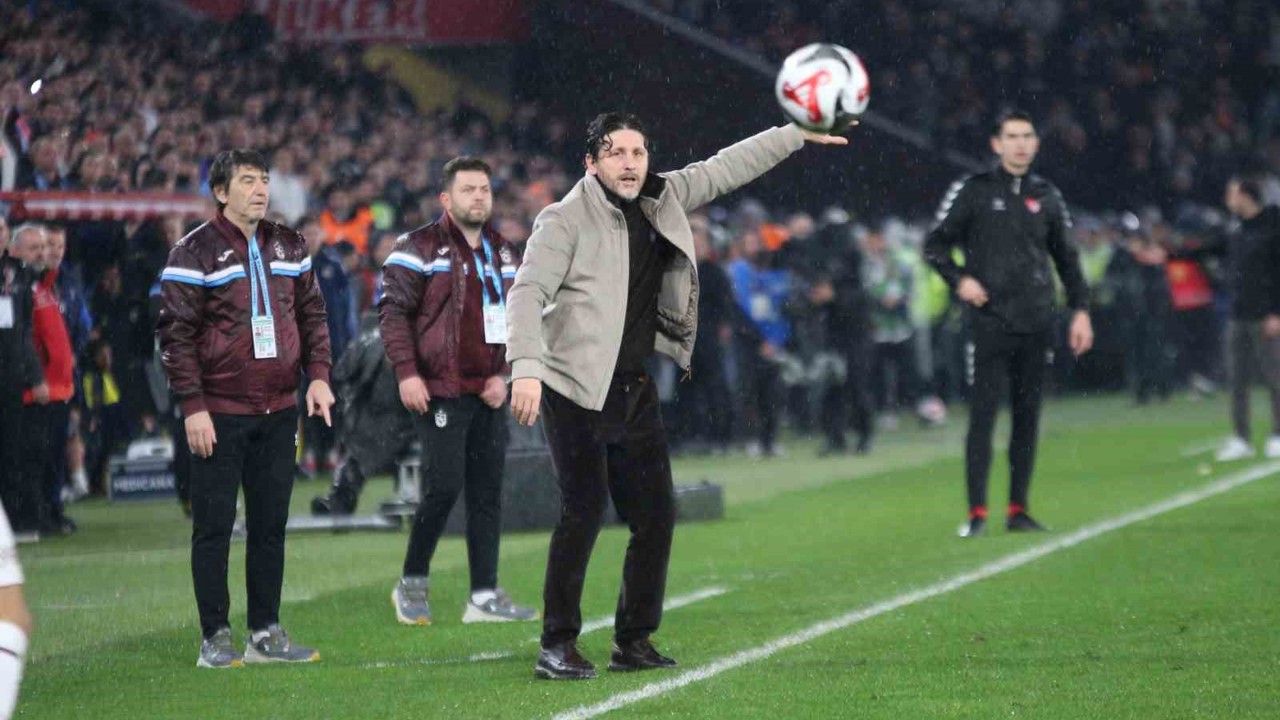 Trendyol Süper Lig: Trabzonspor: 2 - Fenerbahçe: 3 (Maç sonucu)
