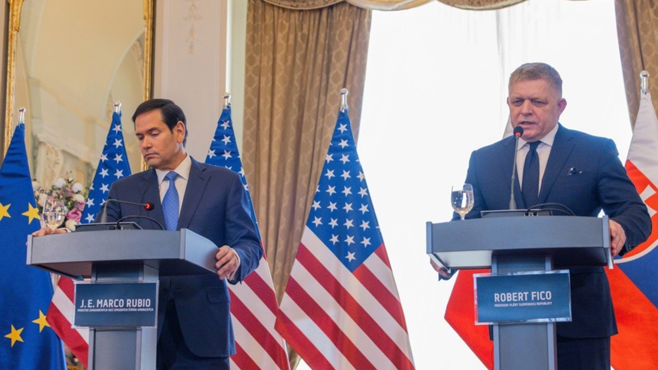 Slovakya Başbakanı Fico: "(Ukrayna-Rusya Savaşı) İstanbul’da masada bir anlaşma hazırdı ve savaş bitebilirdi, fakat bazı Batılı siyasetçiler oraya gidip ‘Bunu yapamazsınız’ dediler"
