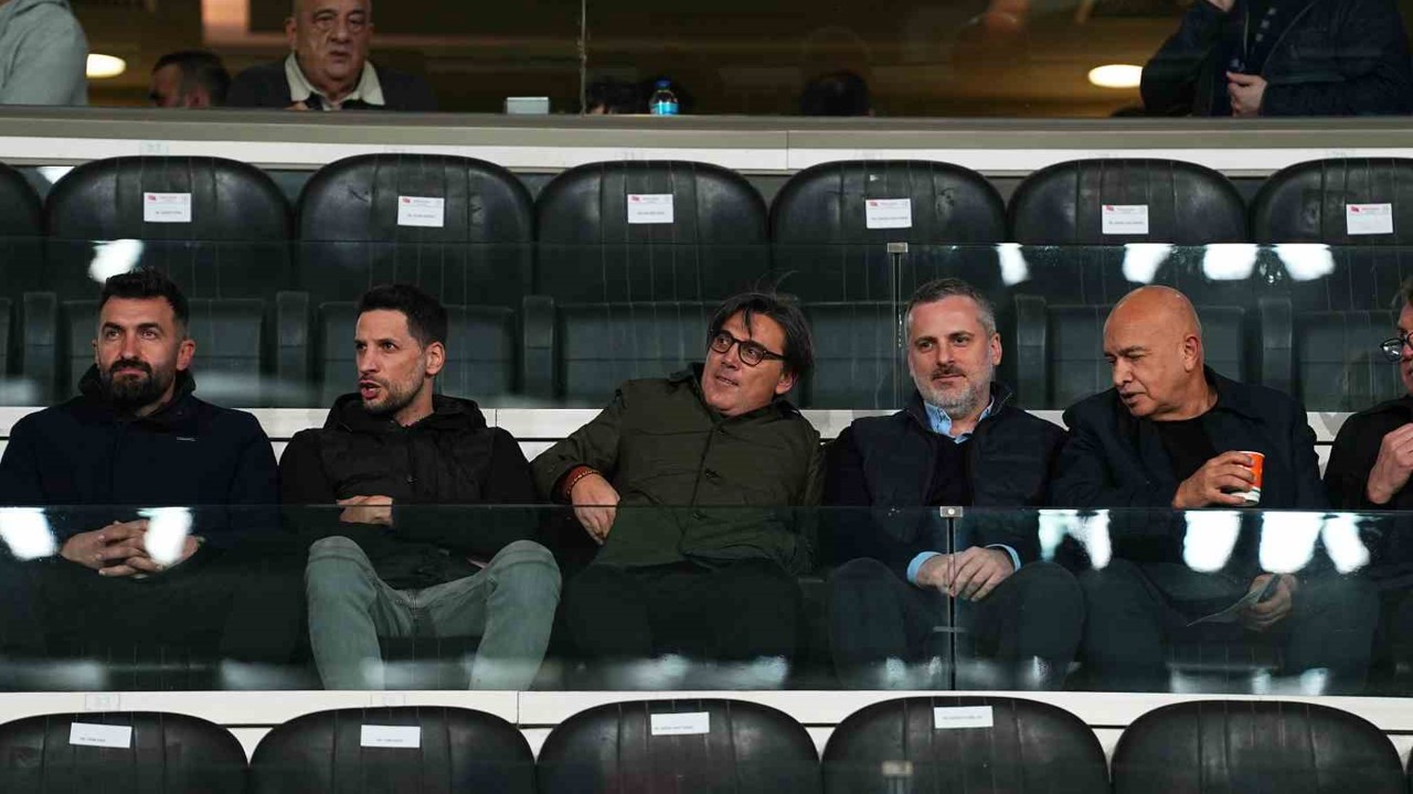 Vincenzo Montella, Başakşehir - Beşiktaş maçını tribünden takip etti

