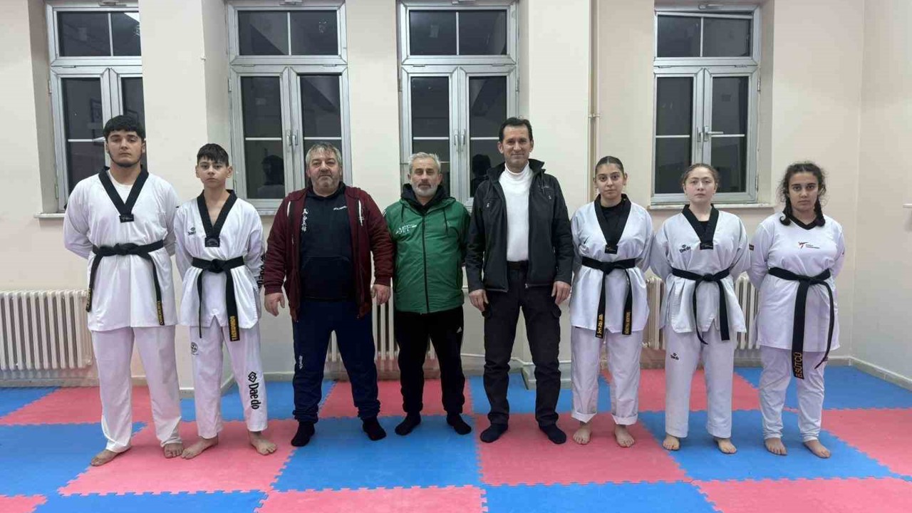 Kyokushin-Kan Federasyonu Türkiye Başkanı Kocal’dan Pazarlar Spor Lisesi’ne ziyaret

