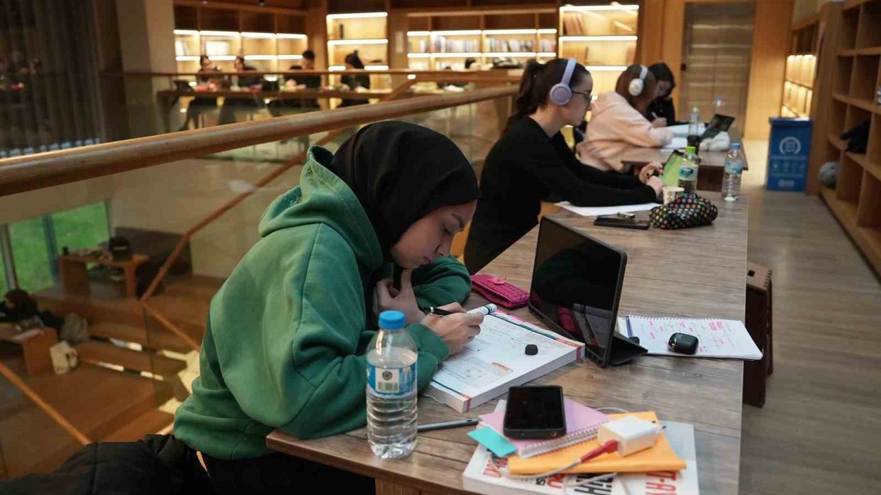 Kütüphaneler sahura kadar açık olacak
