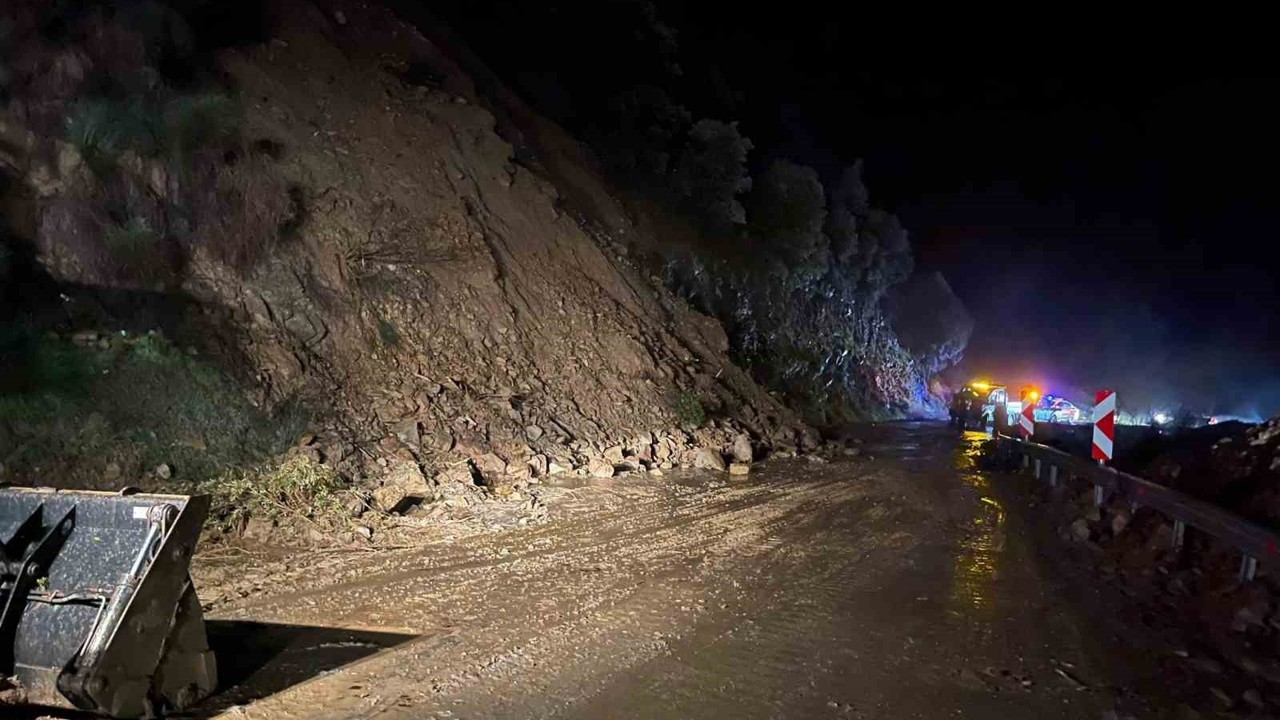 Nazilli Belediyesi’nden heyelan bölgesinde yoğun mesai

