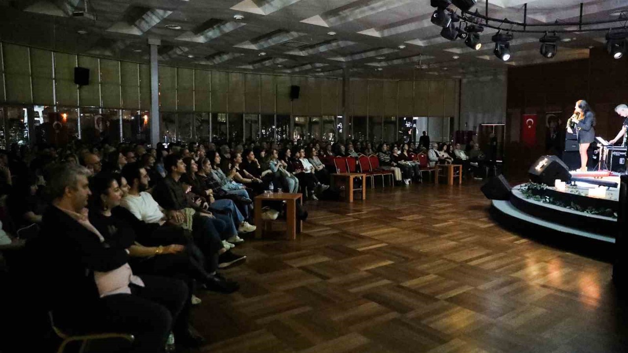 Bursa’da Duygu Soylu ile ‘Caz Pazarı’
