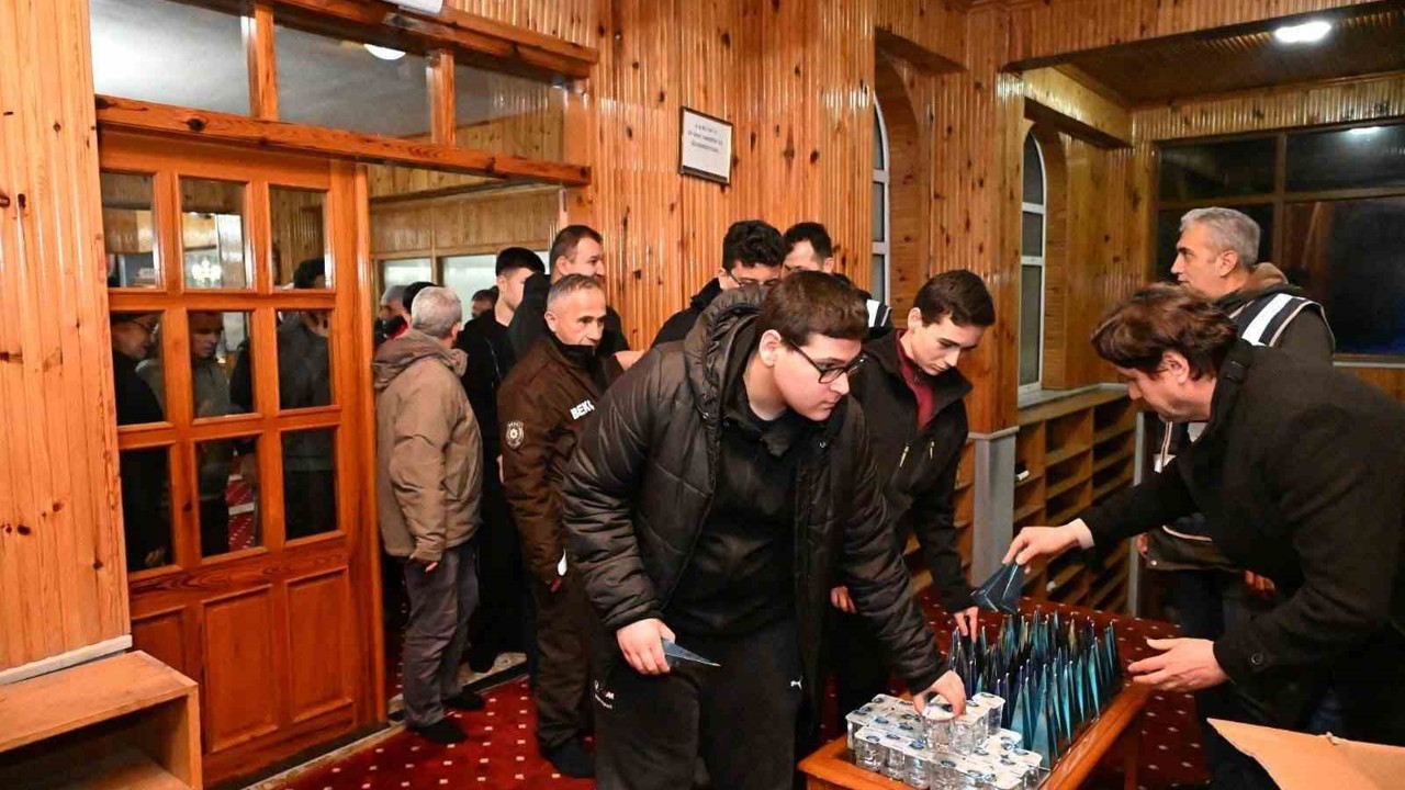 Şehit polis memuru dualarla anıldı
