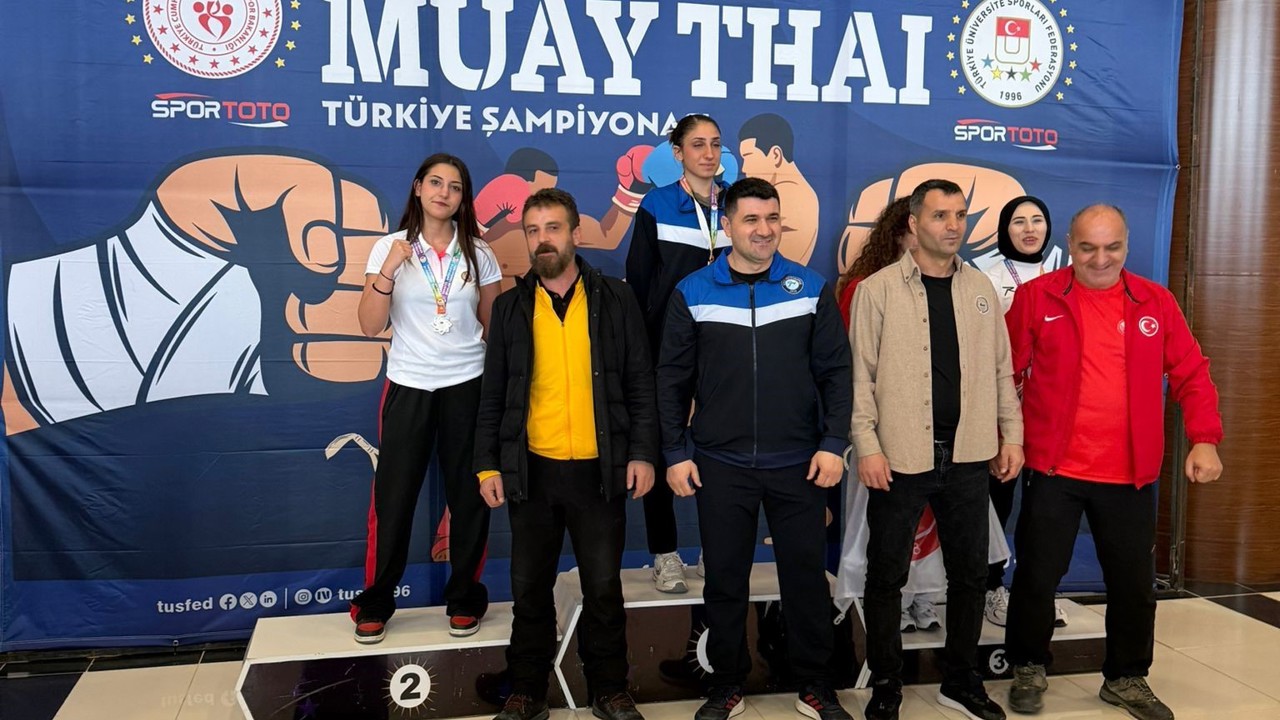 Üniversiteler arası Muaythai Şampiyonasında Manisalı sporculardan 3 madalya
