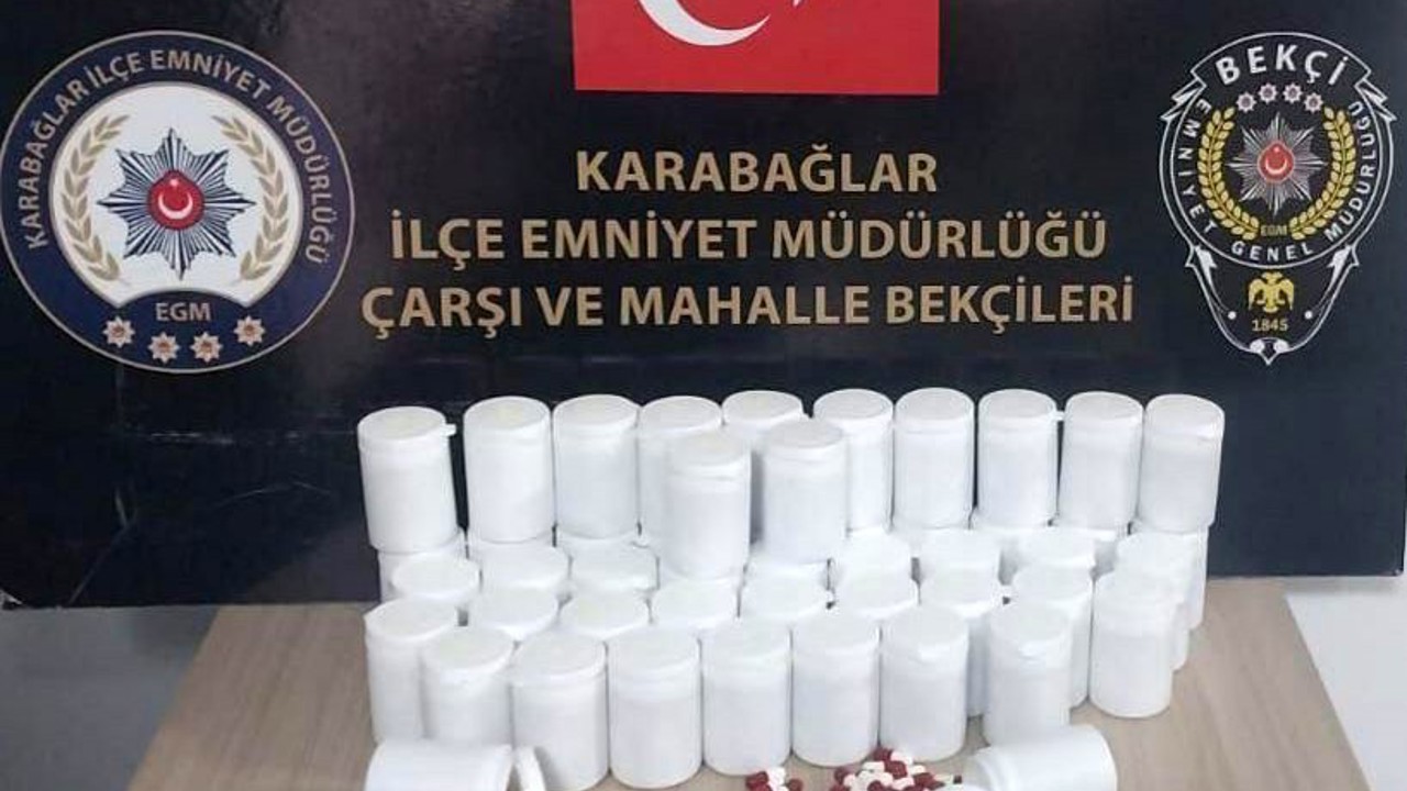 Bekçilerin dikkatinden kaçmadı: 2 bin 710 uyuşturucu hap ele geçirildi

