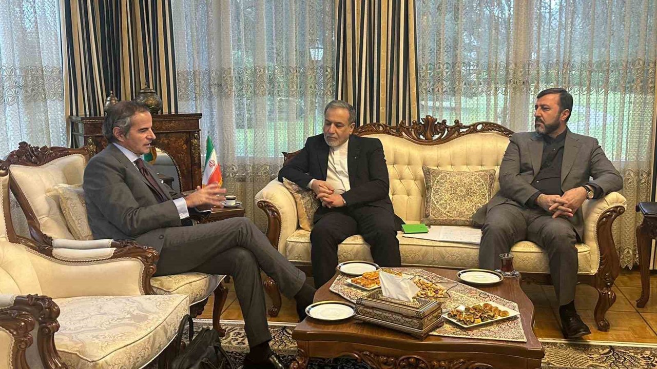 İran Dışişleri Bakanı Arakçi, UAEA Başkanı Grossi ile görüştü
