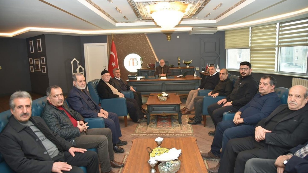 Başkan Dumandağ: "Borsalar arasında kurulacak iş birliklerinin, ülke ekonomisine uzun vadeli katkılar sağlayacağına inanıyoruz"
