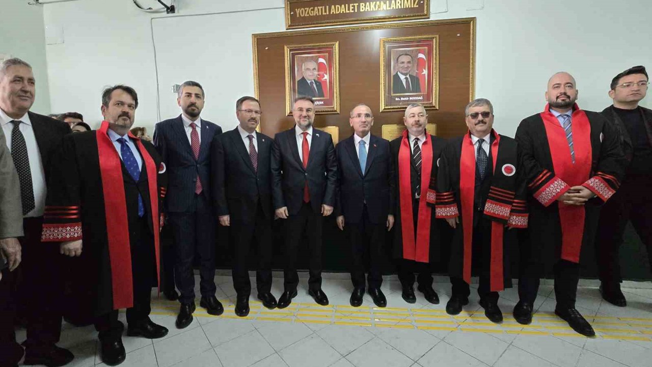 TBMM Başkanvekili Bekir Bozdağ: "1982 Anayasası artık Türkiye’yi taşıyamıyor"
