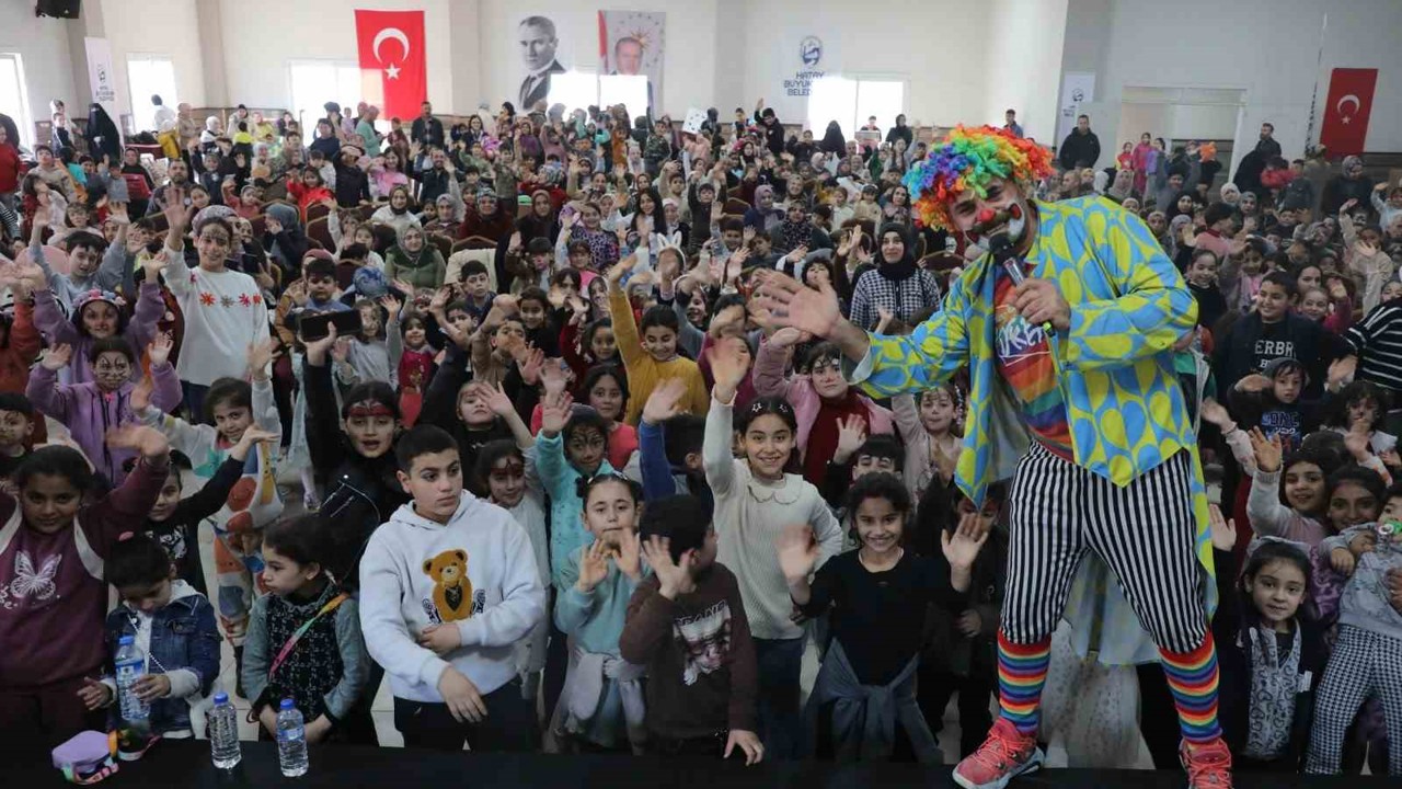 Yayladağı’nda çocuk şenliği yüzleri güldürdü
