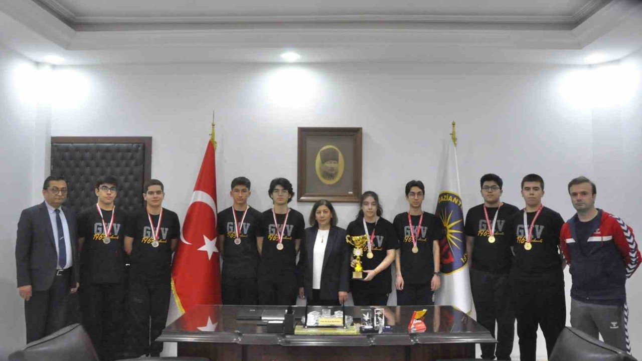 Satrançta Gaziantep’in hamle Şampiyonu GKV Özel Liseleri
