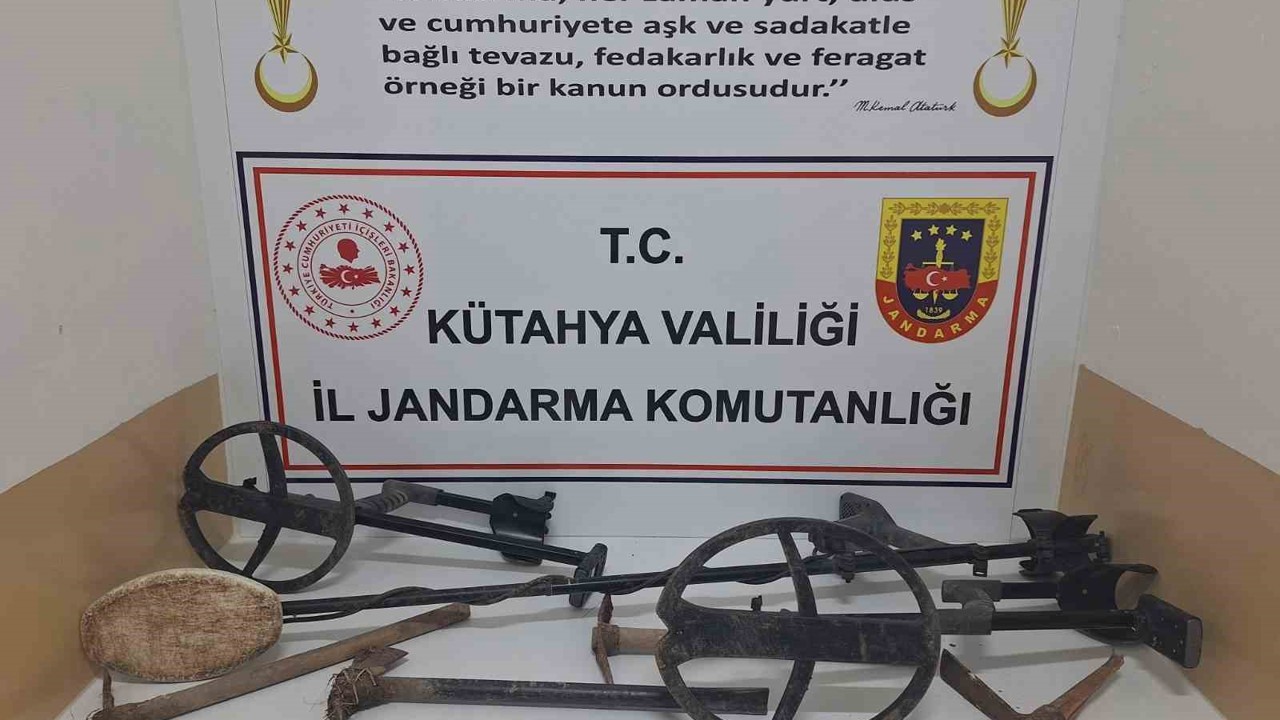 Kütahya’da jandarmadan tarihi eser operasyonu
