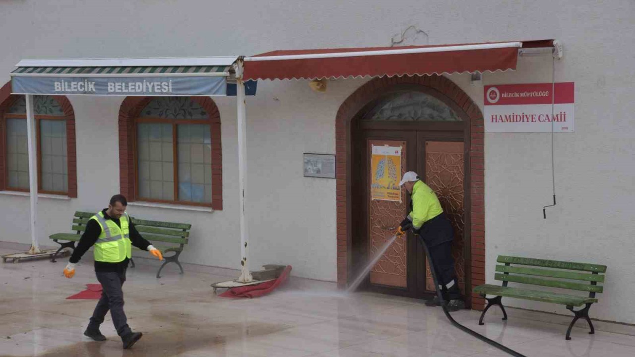 Bilecik’te camiler ilk teravih namazına hazır
