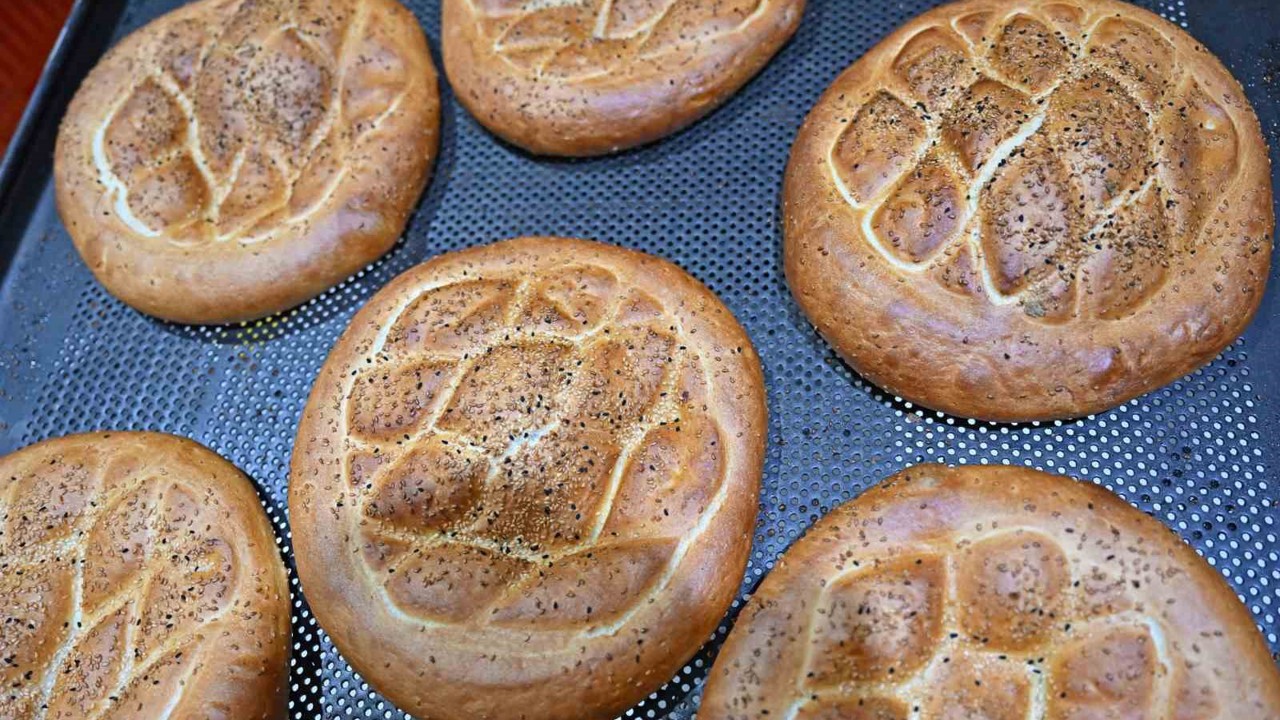 Ramazan pidesi Büyükşehir Halk Ekmek büfelerinde yerini alacak
