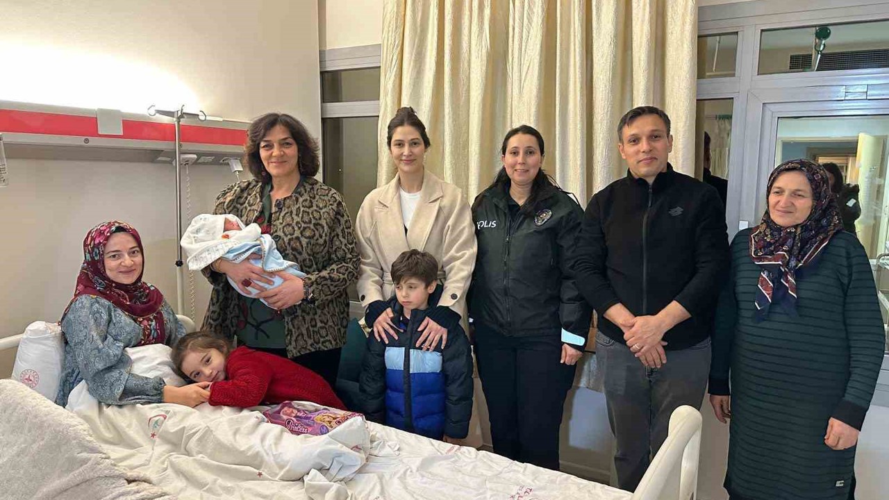 Başkomiser Çekerekli’nin sevincine ortak oldular
