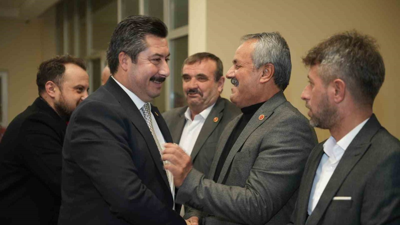 Başkan Özel: "Muhtarlar bizim en yakın mesai arkadaşımız"

