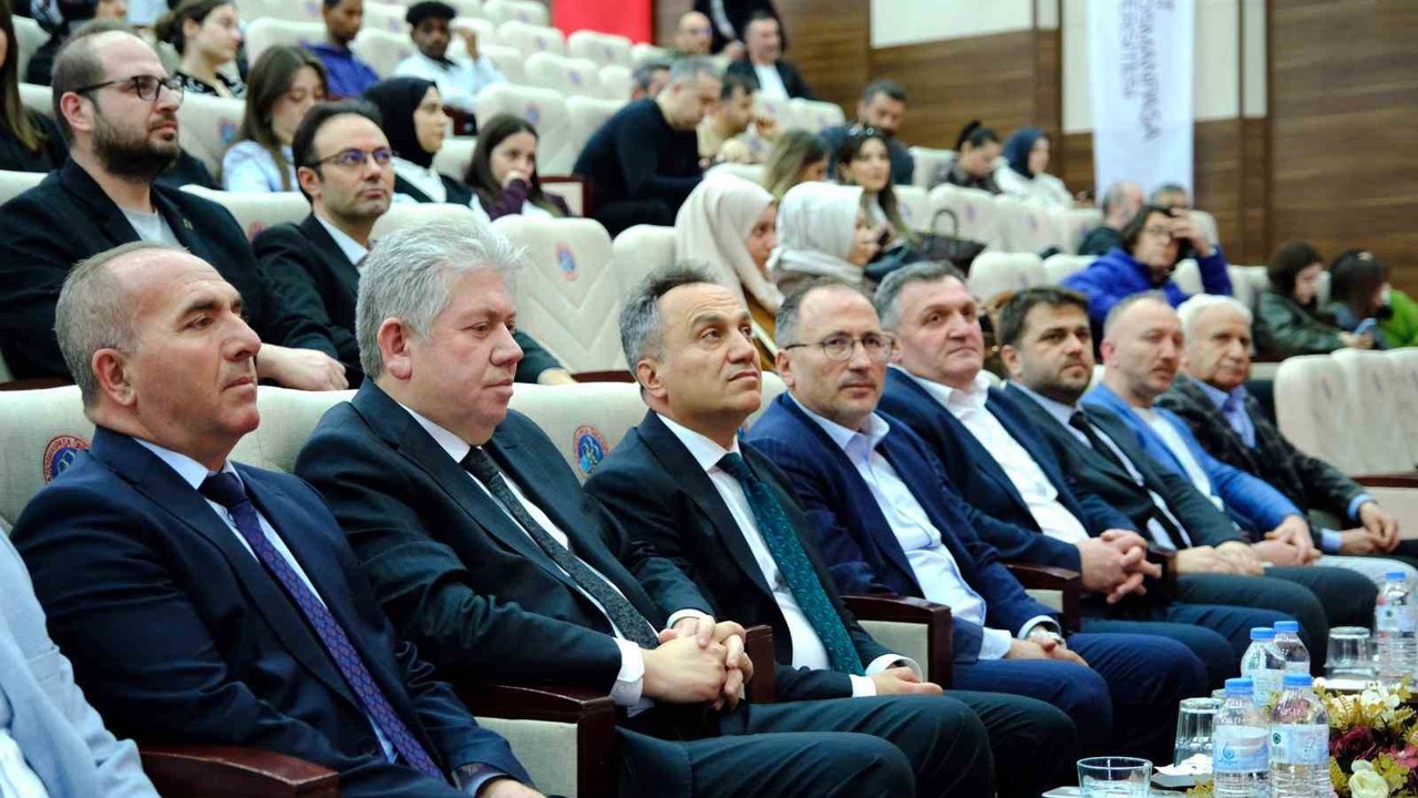 TOGÜ’de "Değişen dünya ve eğitim" söyleşisi
