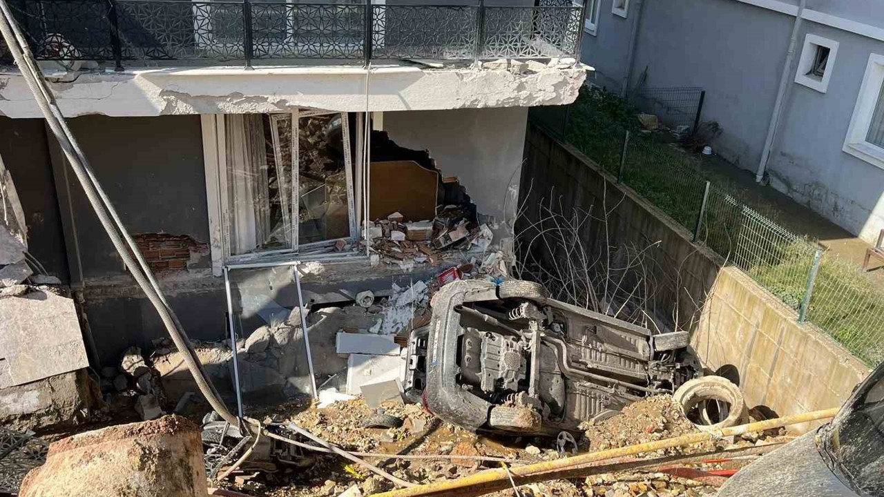 Menemen’de istinat duvarı çöken binanın müteahhidi gözaltına alındı
