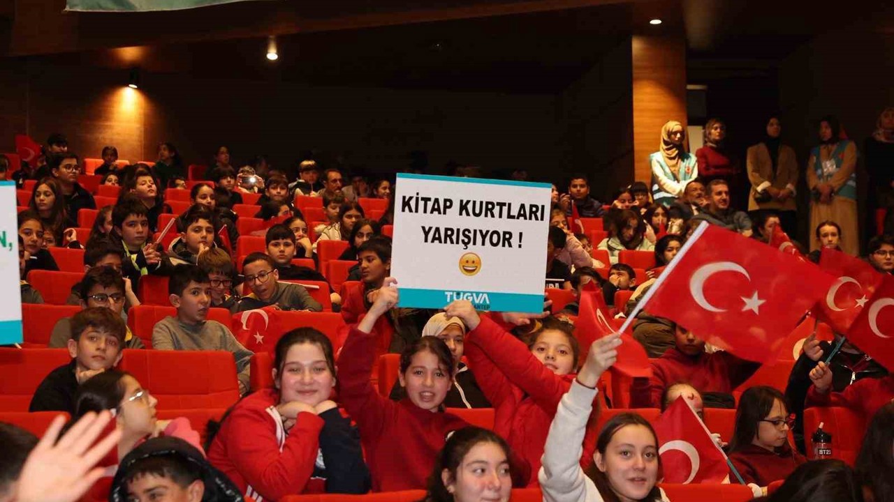 Gaziantep’in Gençleri "Kitapkurdu" ile geleceğe kanat açıyor
