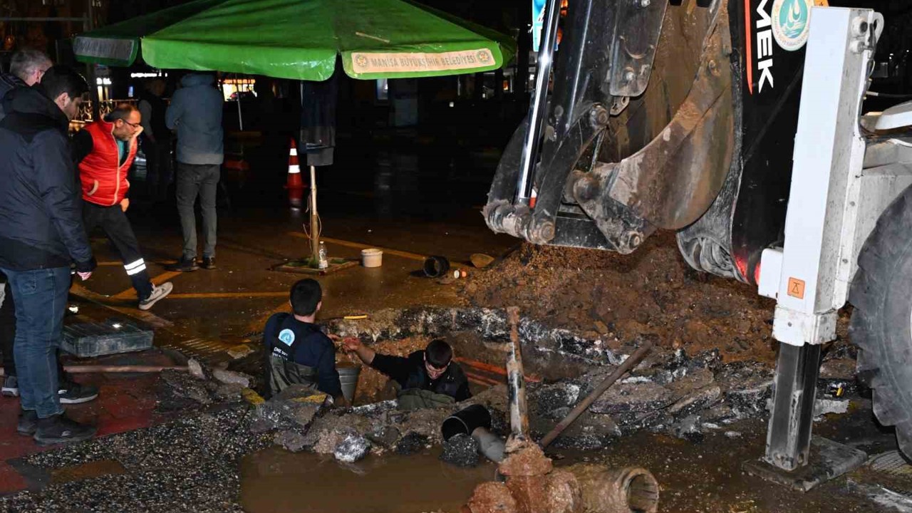 MASKİ’den Manisa altyapısında gece mesaisi
