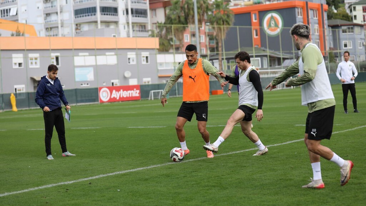 Alanyaspor, Başakşehir maçı hazırlıklarına başladı
