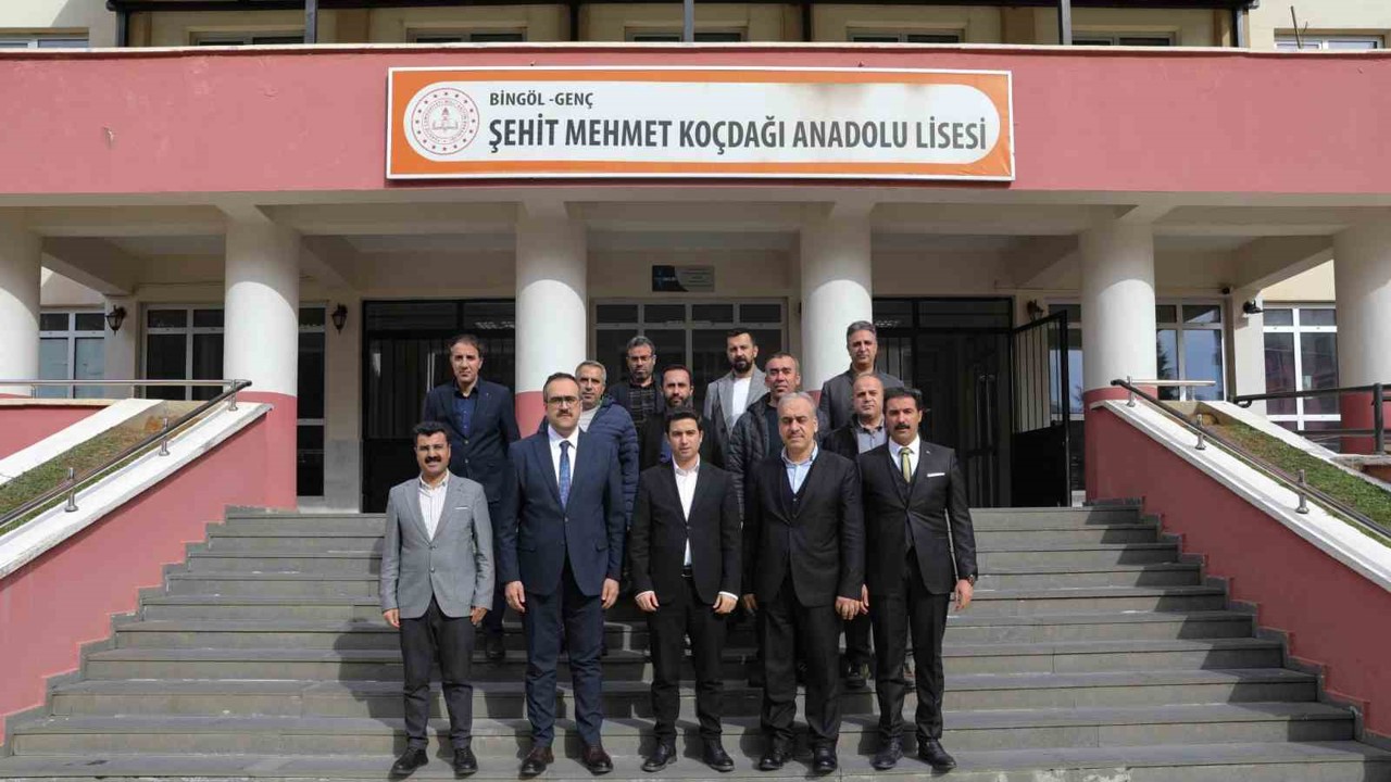 Genç’te öğrenciler için modern ve donanımlı kütüphane hizmete açıldı
