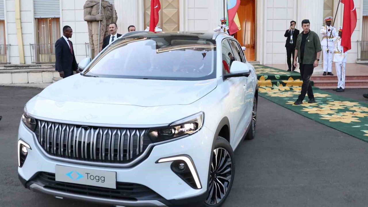 Cumhurbaşkanı Erdoğan’dan Etiyopya Başbakanı Ahmed Ali’ye Togg hediyesi
