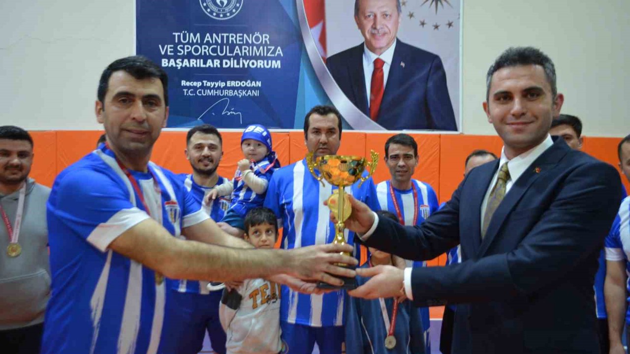 Selendi Kaymakamlık Kupası, Belediye Spor’un oldu
