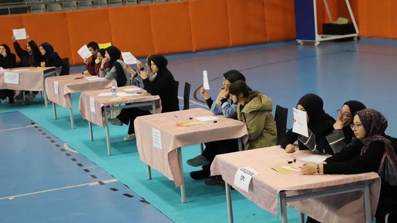 Bayburt’ta liseler arası "Bayburt" konulu bilgi yarışması düzenlendi
