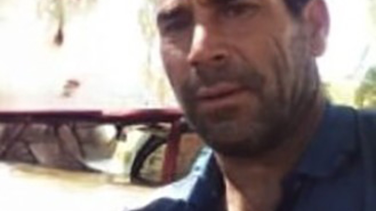 Balıkları kurtarmak isterken sele kapılarak hayatını kaybetti
