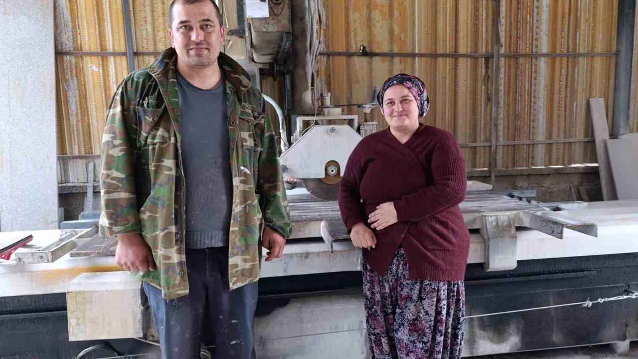 Sanal alemde başlayan aşk, mermer atölyesinde omuz omuza hayat mücadelesine dönüştü
