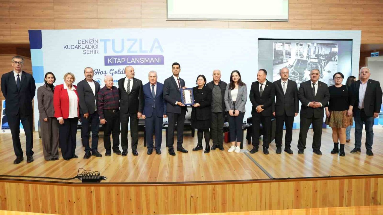 "Denizin Kucakladığı Şehir: Tuzla" kitabı çıktı
