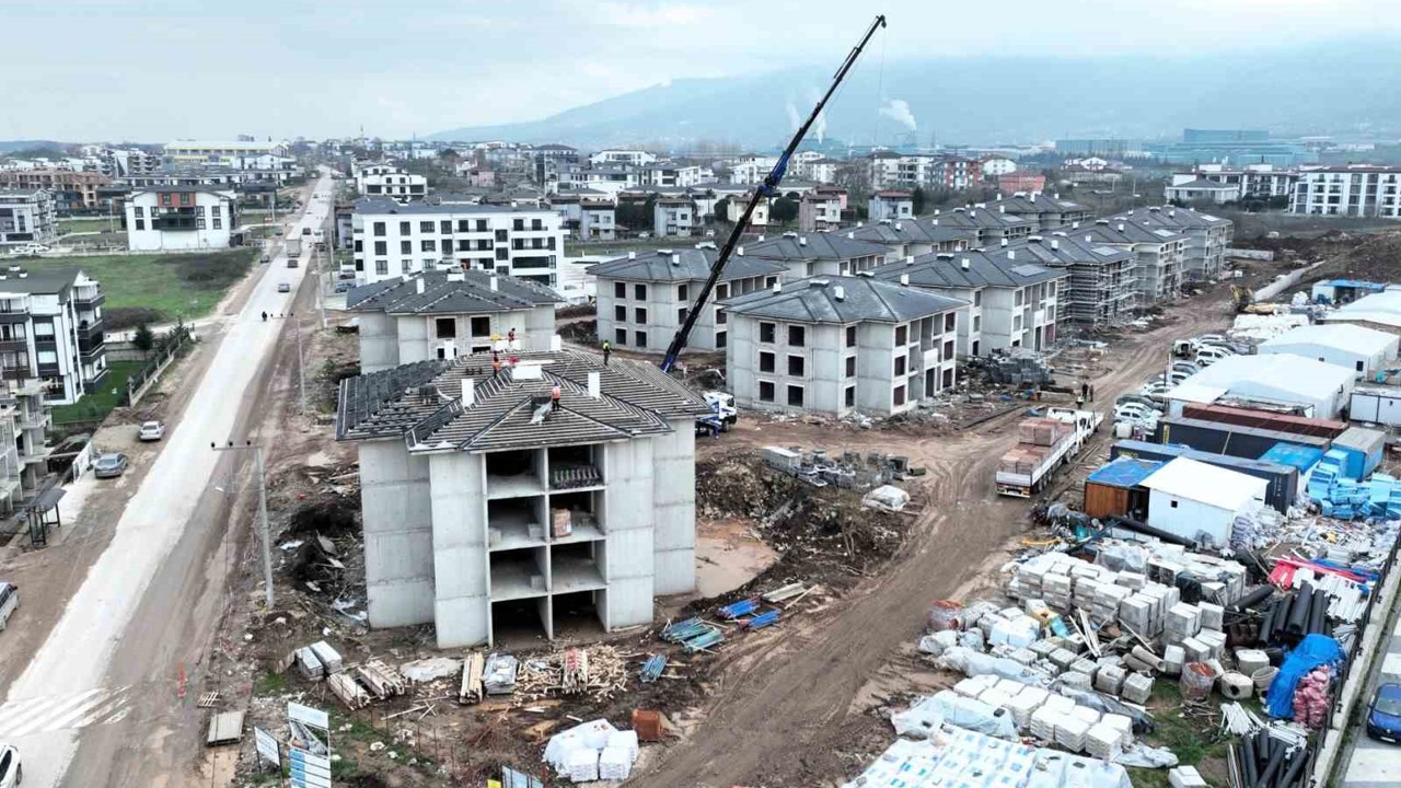 Kartepe Kent Konut Evleri’nde inşaatın yarısı tamamlandı
