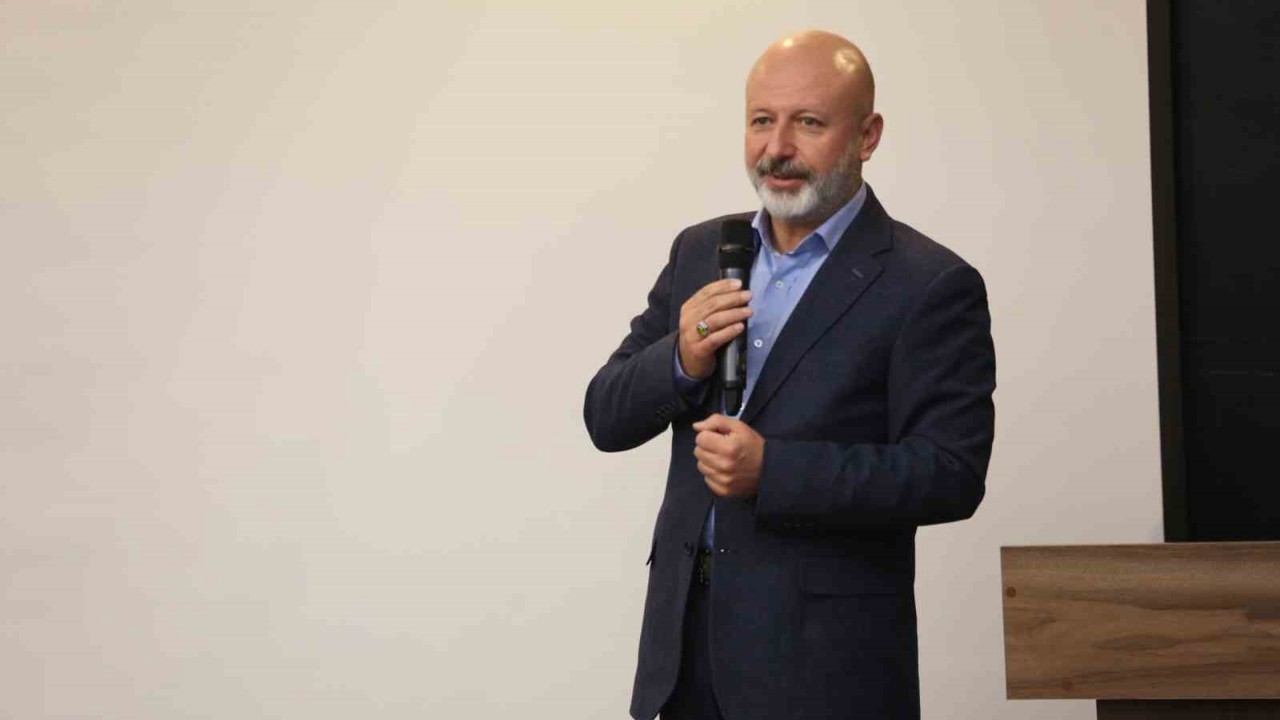 Başkan Çolakbayrakdar: "Yeşil şehir vizyonunu bilgiyle büyütüyoruz"
