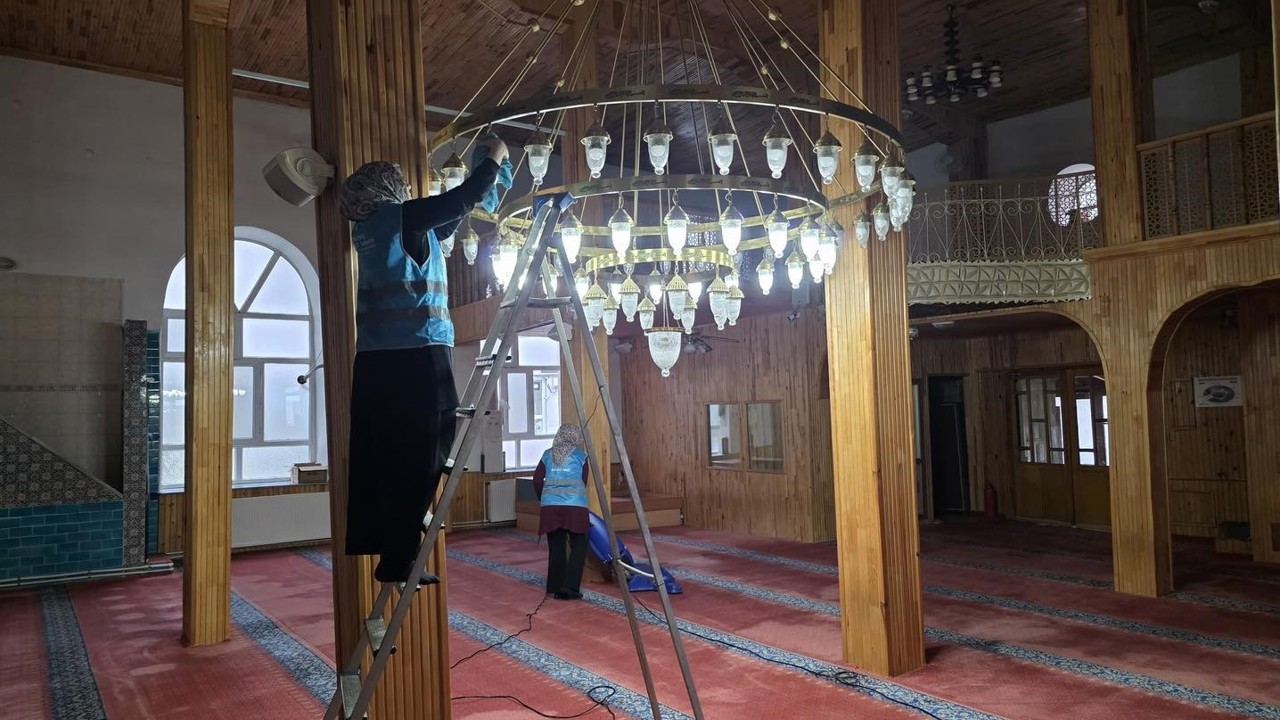 Beyşehir’de camiler Ramazan’a hazır
