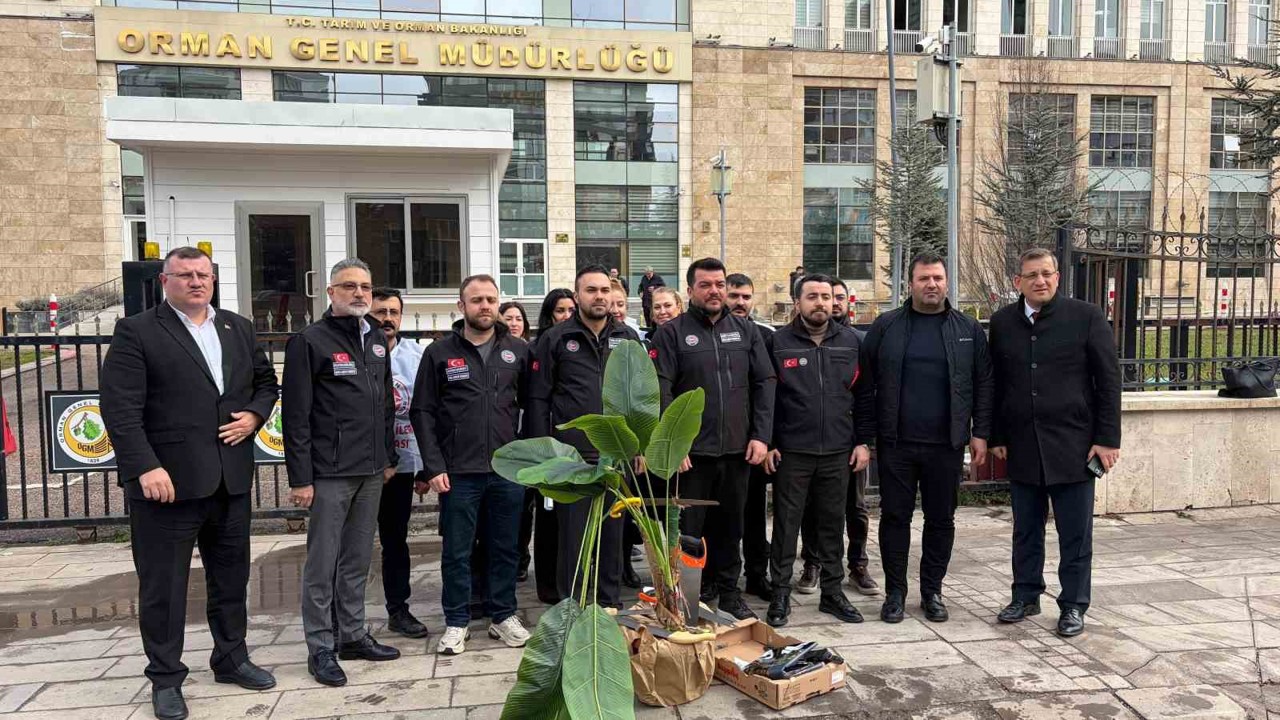 Devlet Memurları Konfederasyonu Genel Sekreteri Çiftçioğlu: "Her bir memurun yılda bir defa sendika değiştirmesi halinde tam 7 sayfa kağıt israfı oluyor"
