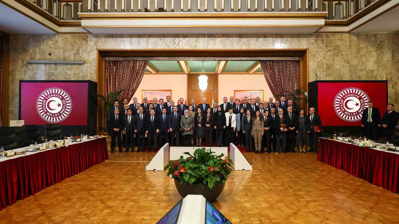 TBMM Başkanı Kurtulmuş: "Rapor, af mahiyetinde algı üretecek başlıklardan uzak"
