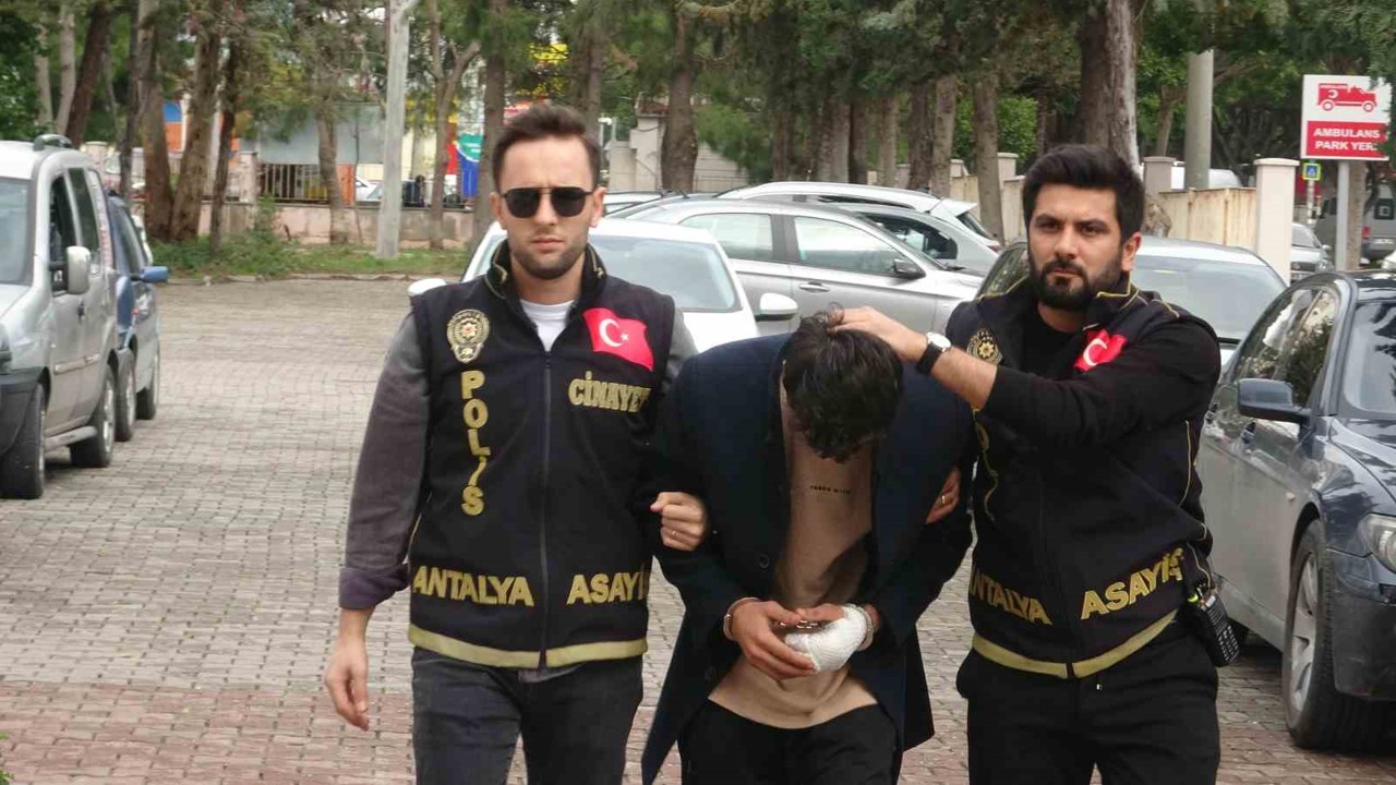 İnternetten tanıştığı genci bıçaklayarak öldüren şüpheli adliyeye sevk edildi

