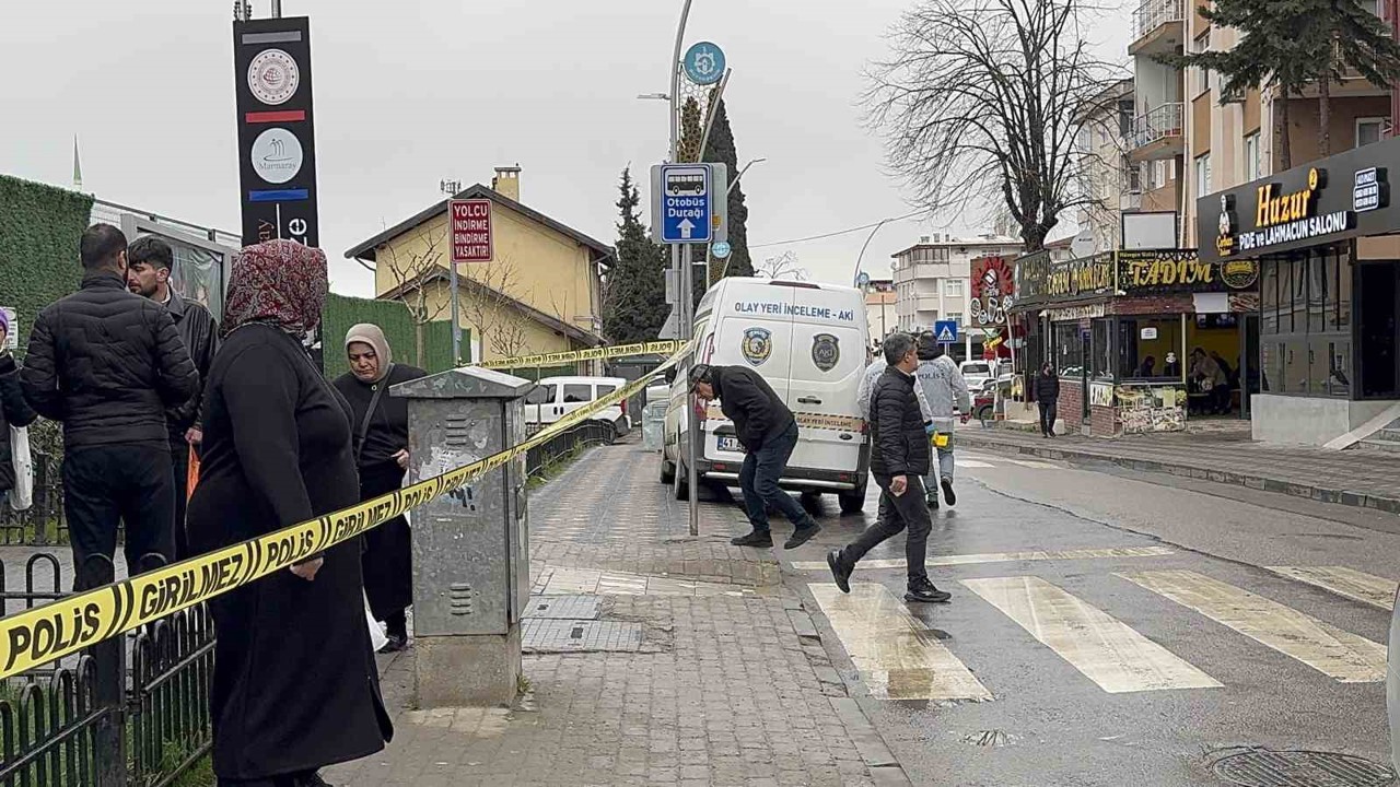 Gebze’de tren istasyonunda silahla vurulan kadın hayatını kaybetti

