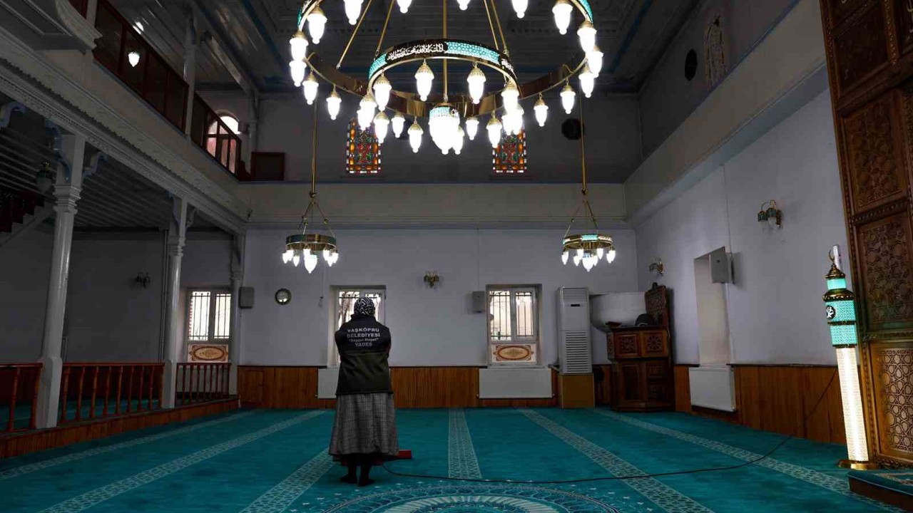 Taşköprü’de camiler Ramazan’a hazır
