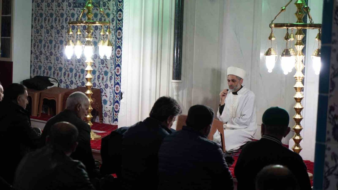 Iğdır’da ilk teravih namazı kılındı
